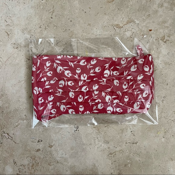 Reformation- Pink White Floral Pleat Tie Mask - Picture 6 of 9